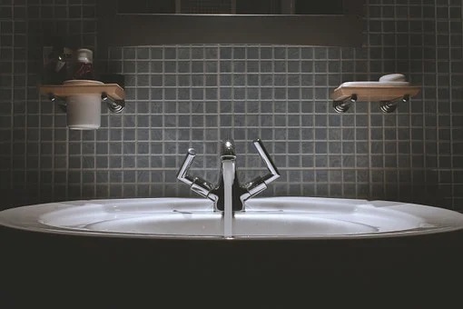 Regular Sink Maintenance 